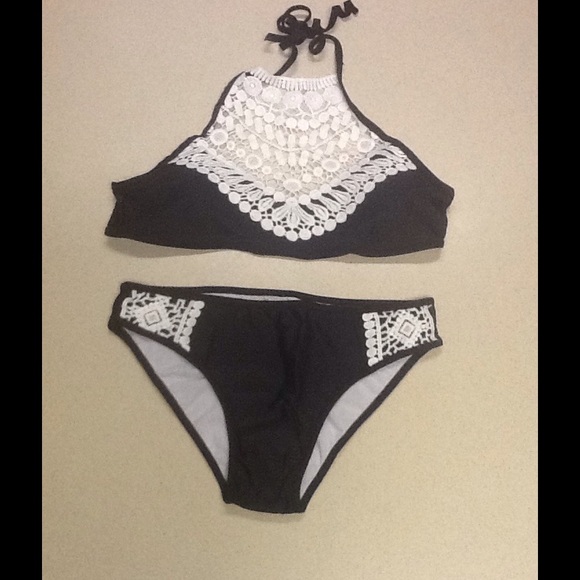 Only 1 left⚡️Closet Clear Out⚡️ - Picture 2 of 2