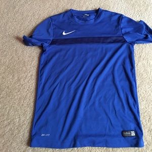 Nike dry-fit boys shirt