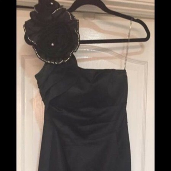 Short dress - Picture 1 of 1