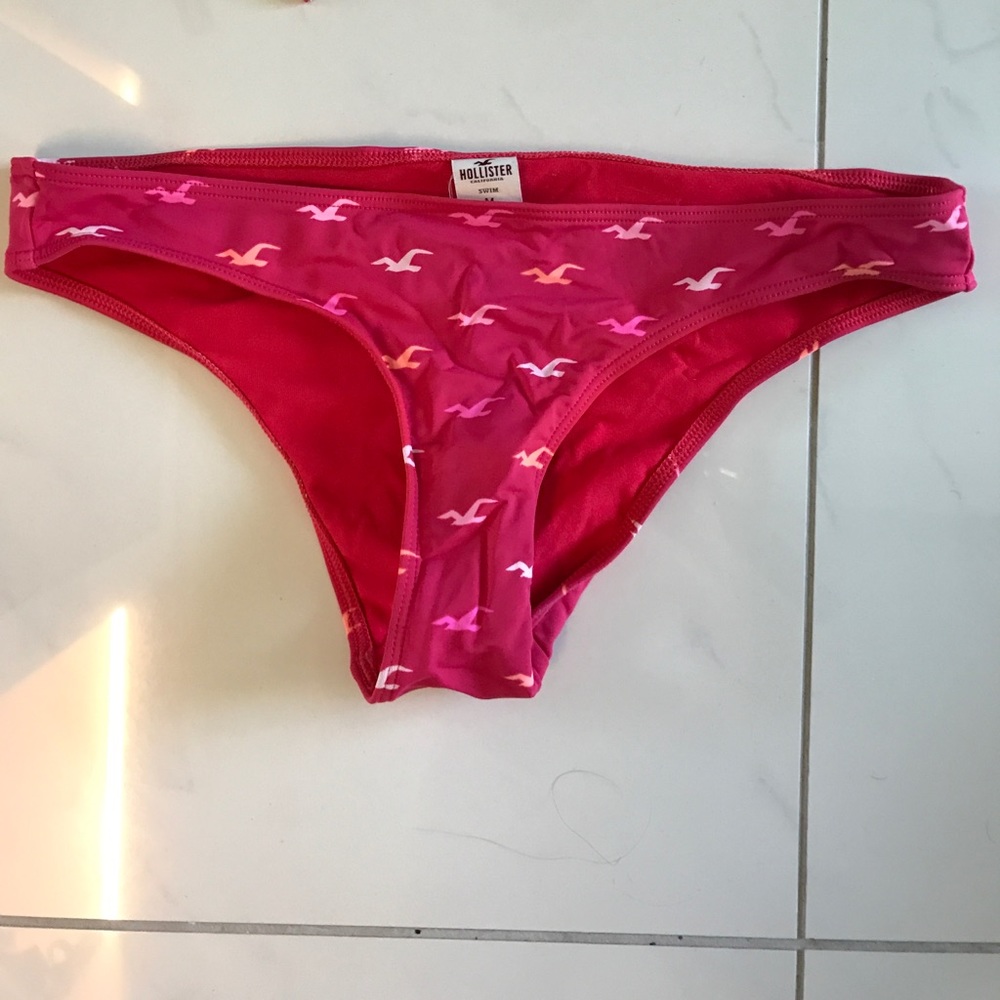 Hollister Cheeky Bottoms