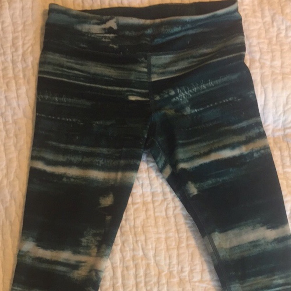 Under Armour All-Season crop leggings