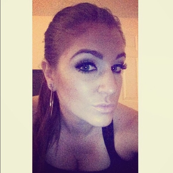 Meet your Posher, Aundria - Picture 1 of 1