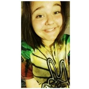 Meet your Posher, Adrienne