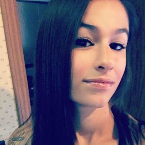 Meet your Posher, Dayna