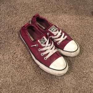 Maroon converse
