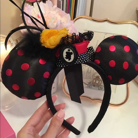 Disney Accessories - Minnie ears