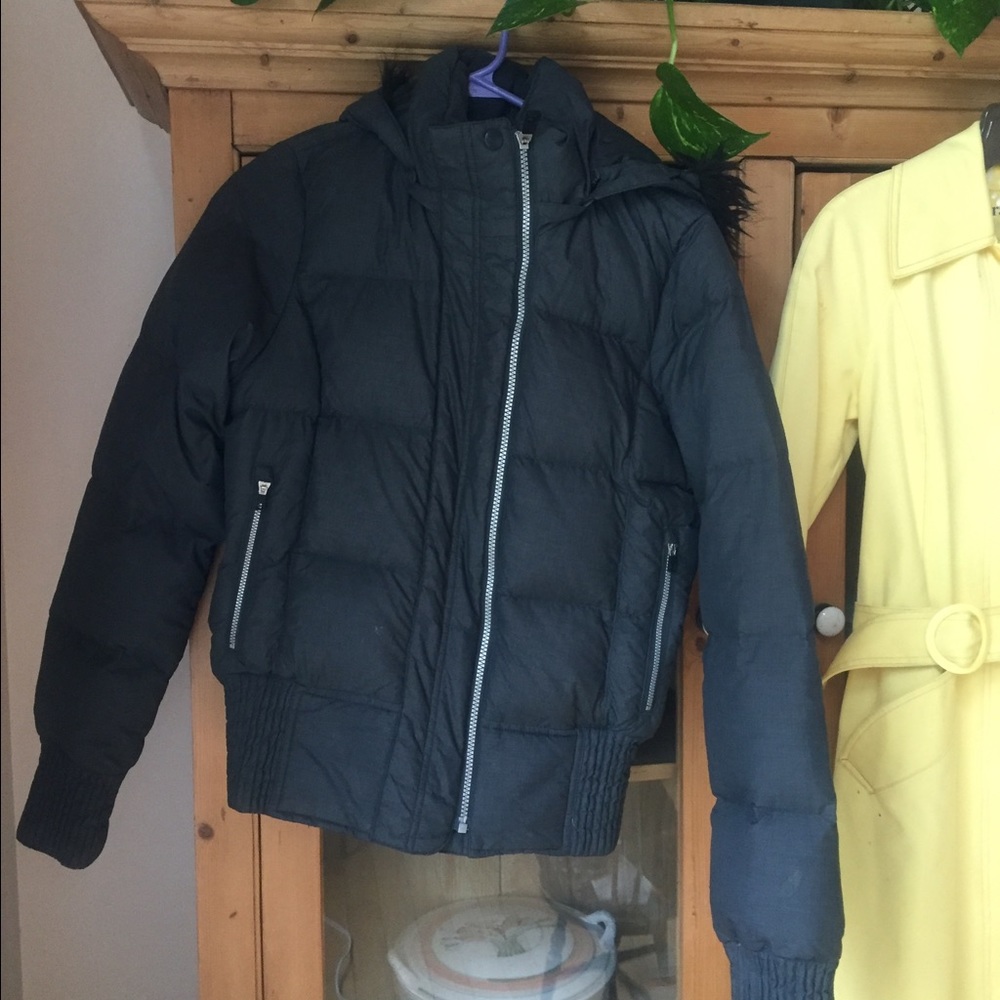 Warm puffy jacket runs a tad small