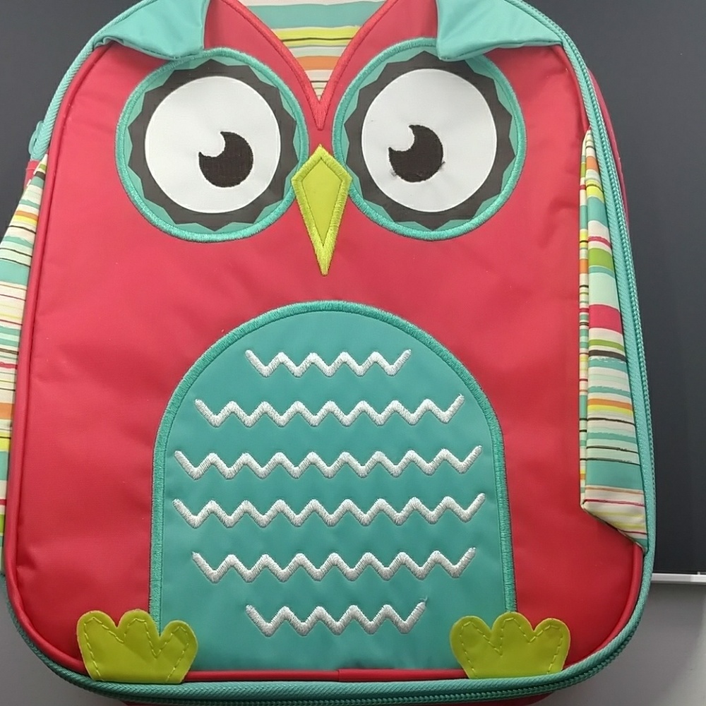 Hoo's hungry. Thermal lunch pack