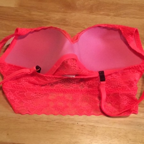 💐Flash 💐 NWT VS PINK push up lace bra S(D-DD) - Picture 2 of 6