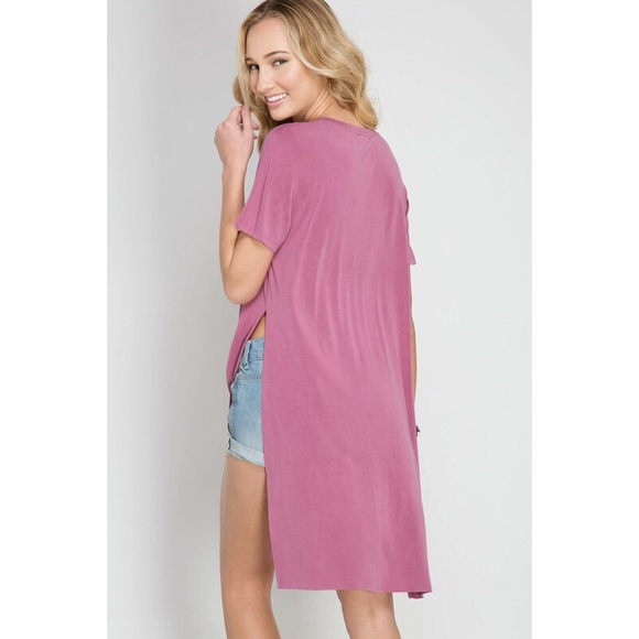 >>LAST<< Gotta Have It Hi-Low Slit Top - Mauve - Picture 2 of 6