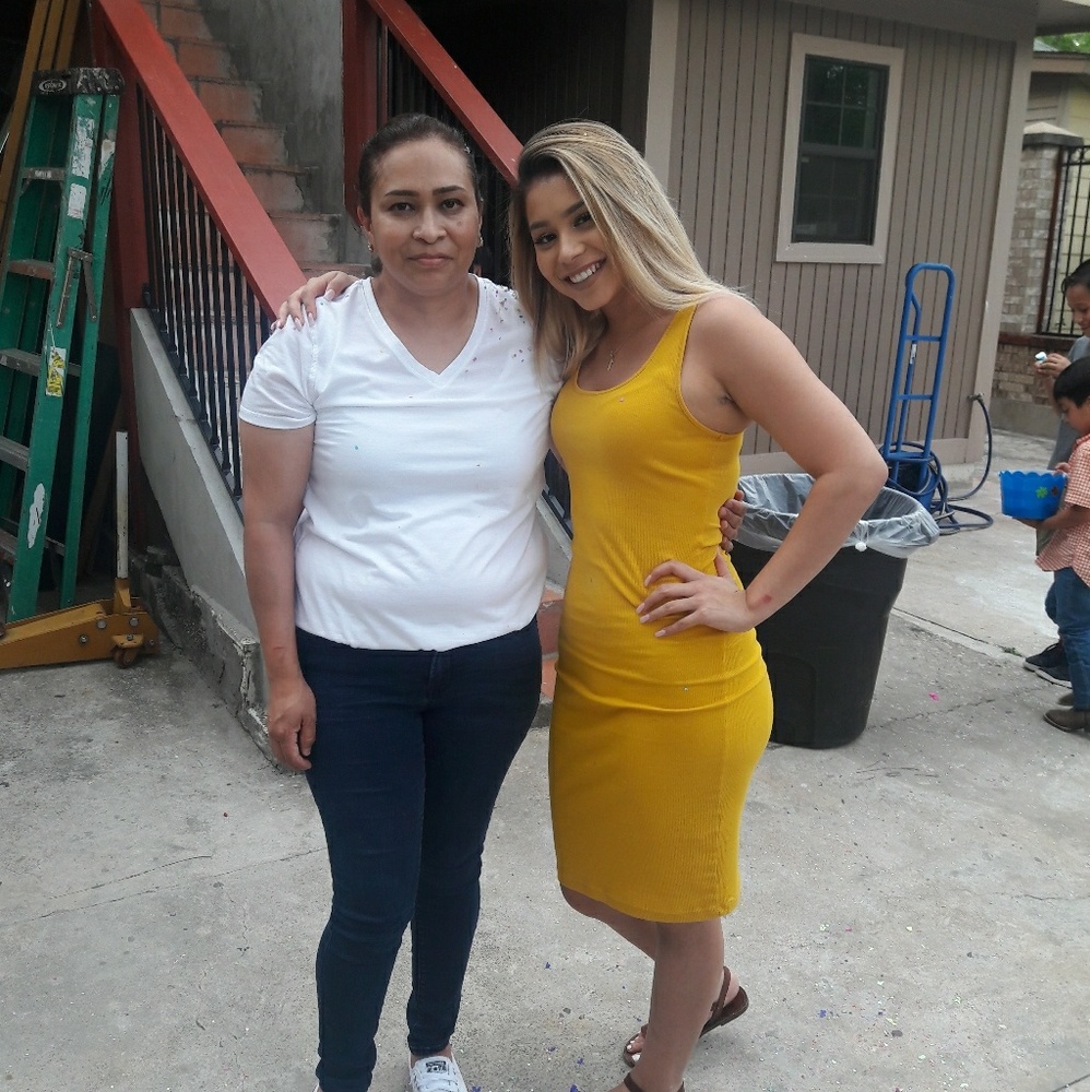 Meet your Posher, Eva