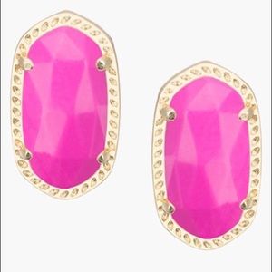 NWOT Kendra Scott pink Ellie stud earrings