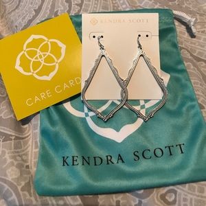 KENDRA SCOTT SOPHEE EARRINGS