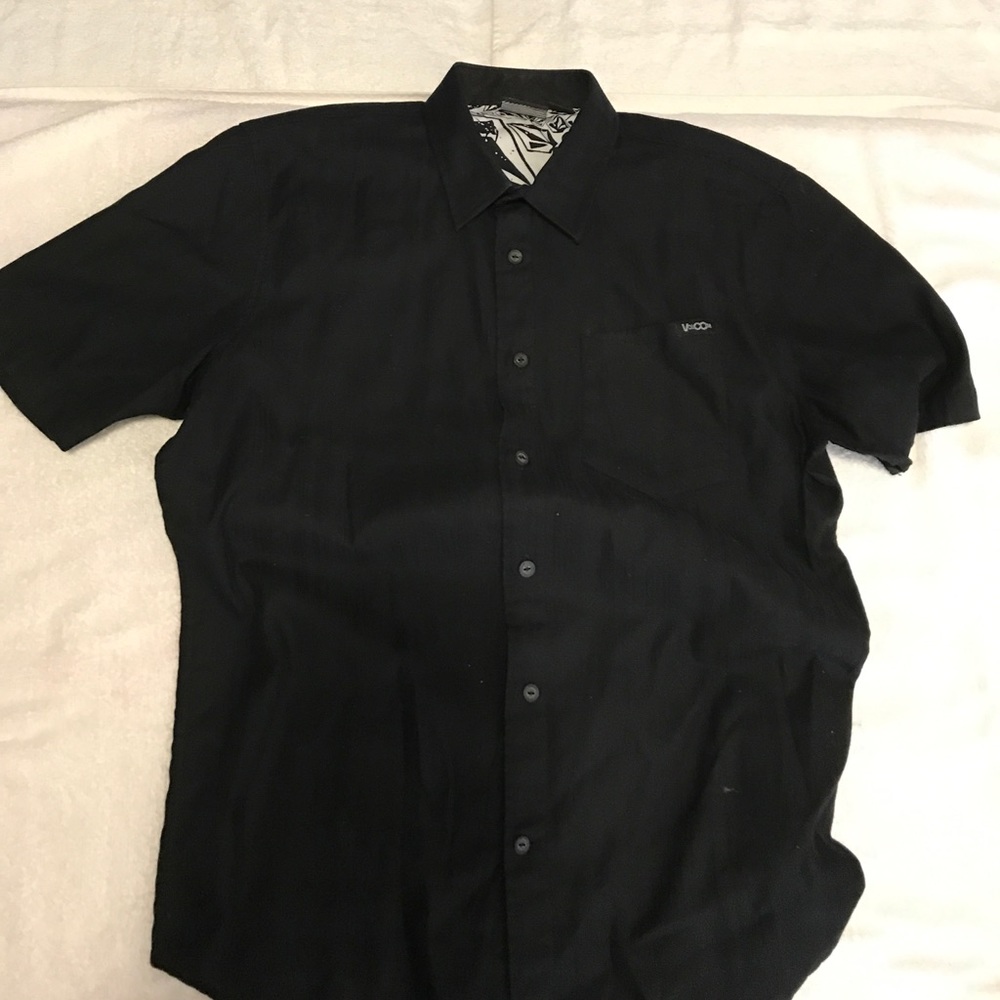 Buttons up shirt