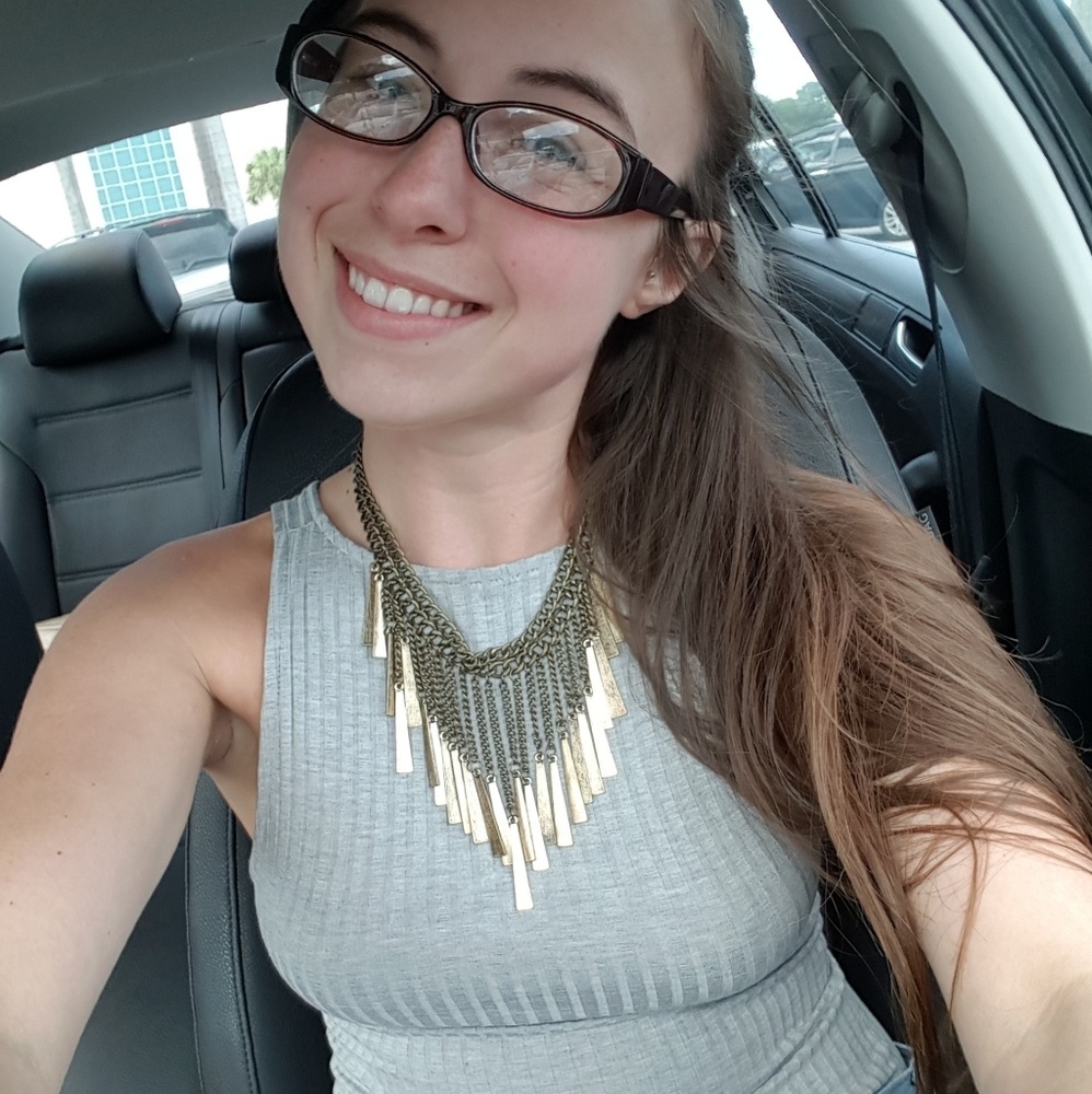 Meet your Posher, Victoria