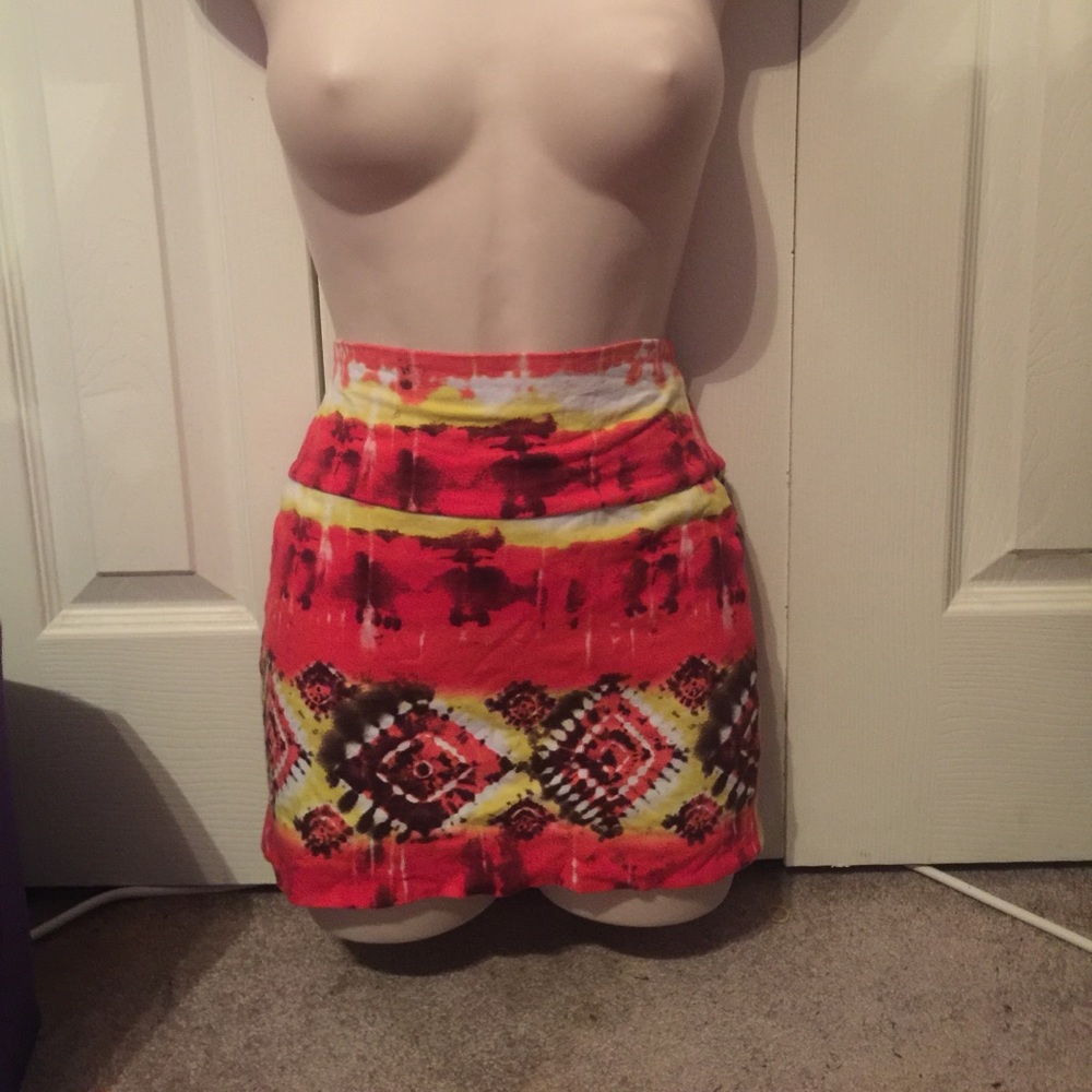 Tight short maxi skirt