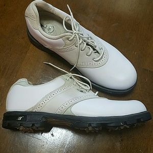 Women's size 10 New Balance Golf 1275 Shoes