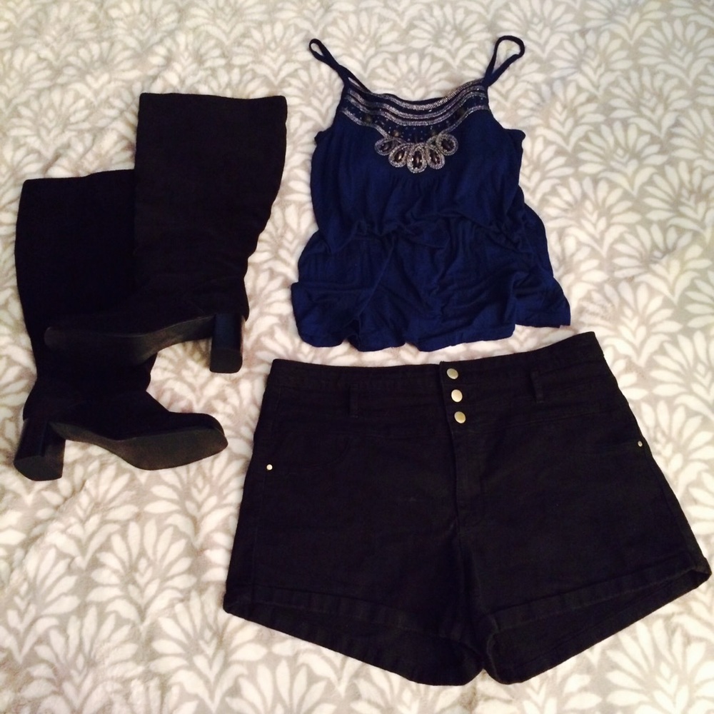 High Waisted Black Denim Shorts 🎱