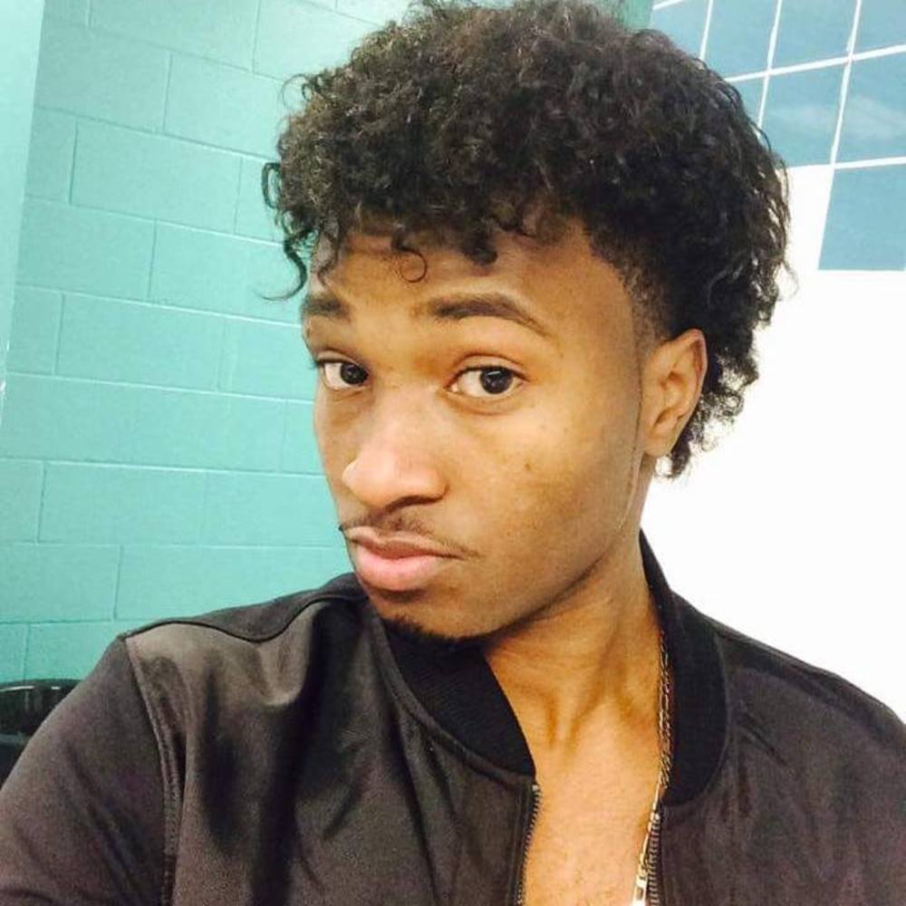 Meet your Posher, Jama