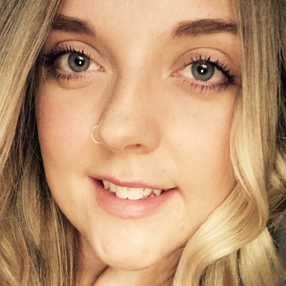 Meet your Posher, Kassie - Picture 1 of 1