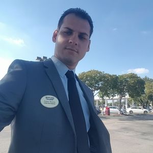 Meet your Posher, Antonio de jesus