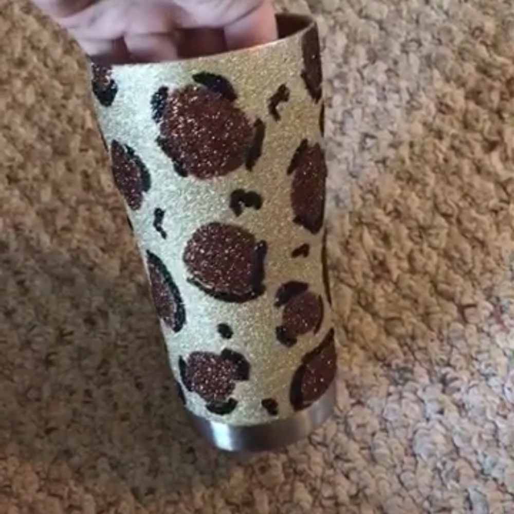 20oz ozark cheetah cup