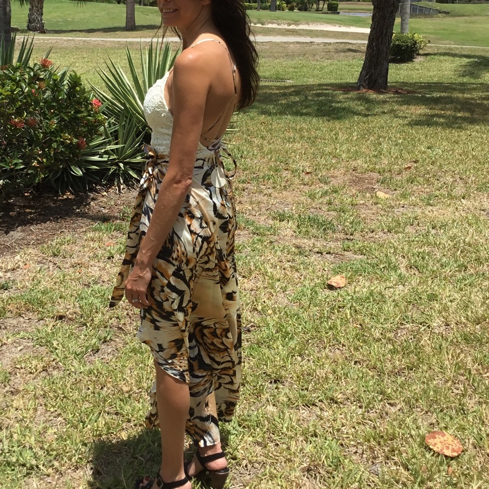 Small Only! HiLo Maxi Dress - Picture 3 of 3