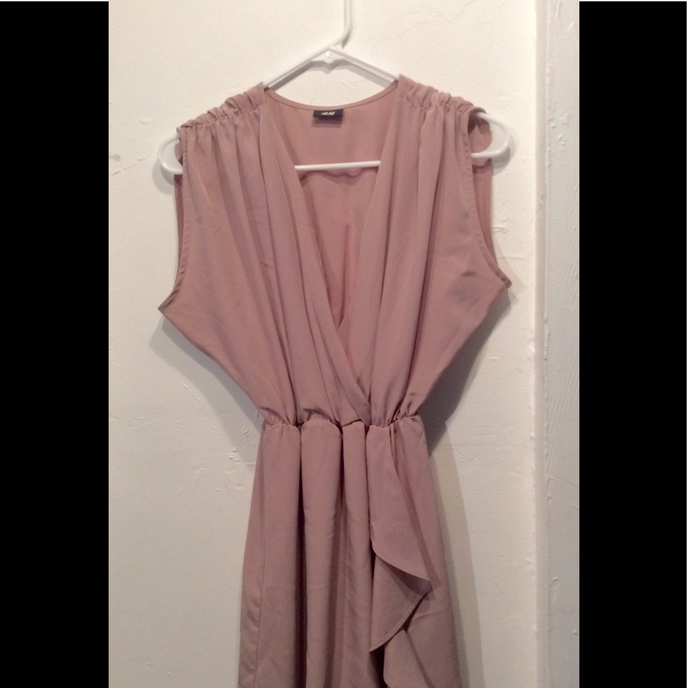 Dress very feminine!