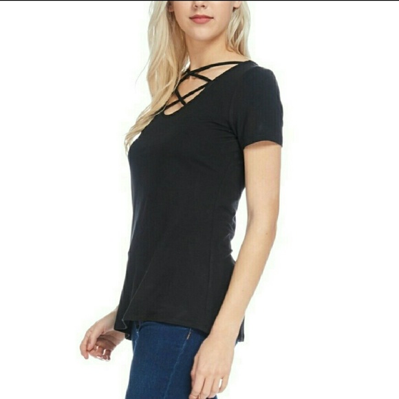 Crisscross Scoop Neck Top - Picture 3 of 3