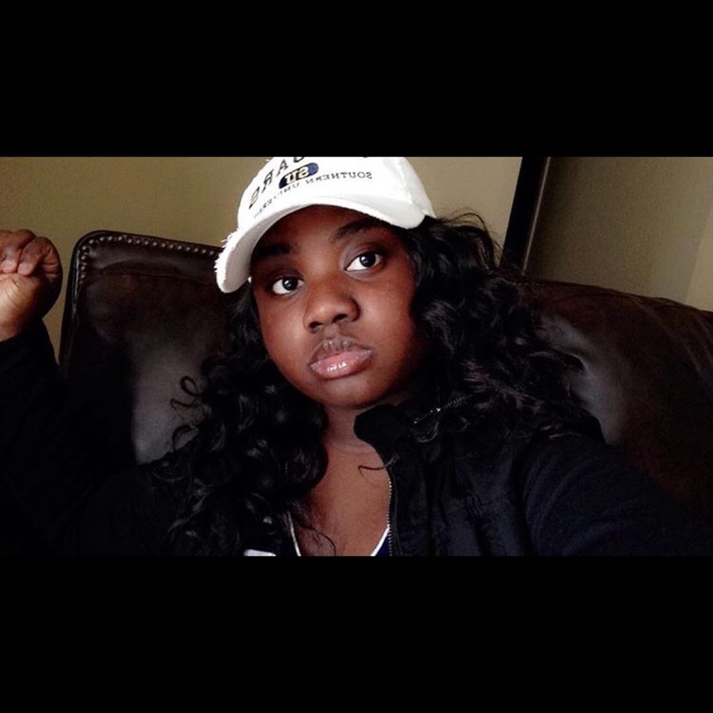 Meet your Posher, Emelee