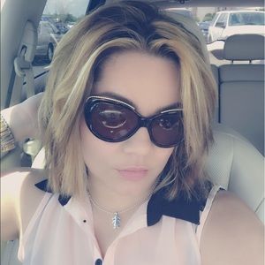 Meet your Posher, Liz