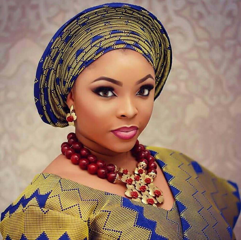 Meet your Posher, Raissa