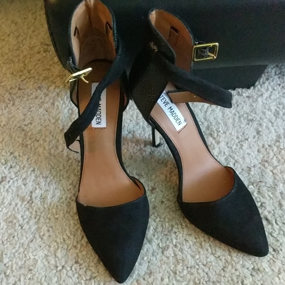 Steve Madden pumps