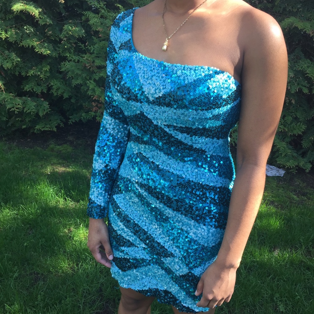 Must go!!Scala Sparkly shades of blue party dress