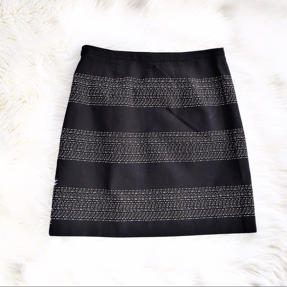 LOFT Dresses & Skirts - Loft textured cotton skirt