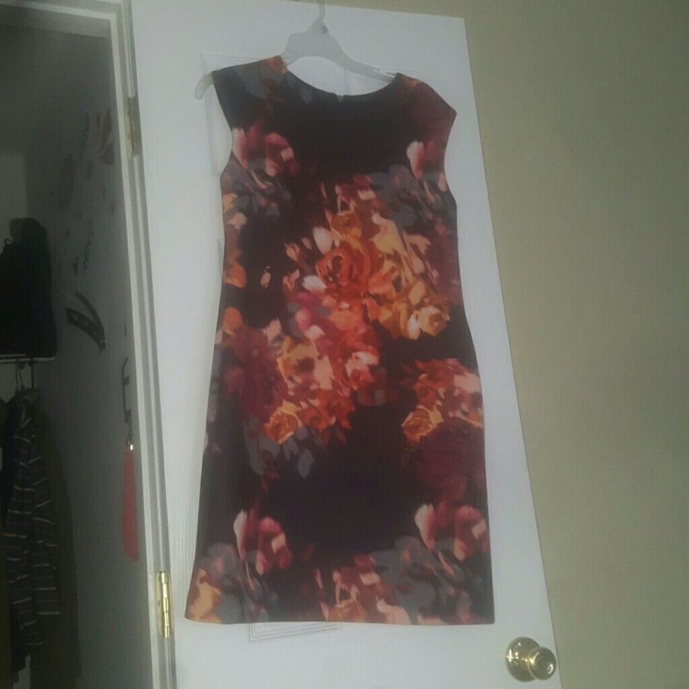 DRESS