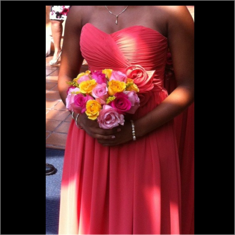 Must go!!!Sweetheart coral pink gown