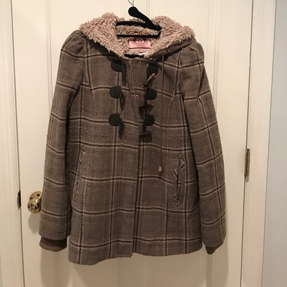 Fur lined pleated winter jacket - Picture 1 of 1