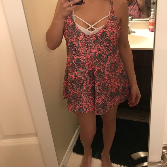 LF Printed Romper - Picture 6 of 7
