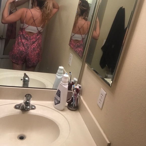 LF Printed Romper - Picture 7 of 7
