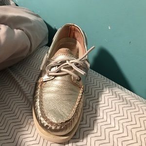gold leather sperry sneakers