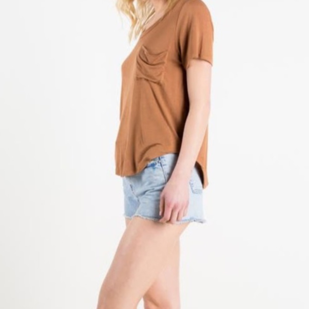 🆕Vintage Sienna Marshmallow Favorite Pocket Tee With Rounded Circle Hemline