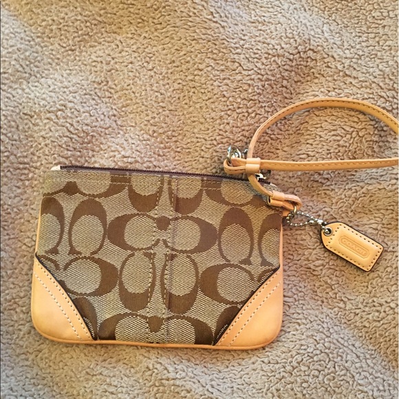 Coach Wristlet - Picture 2 of 4