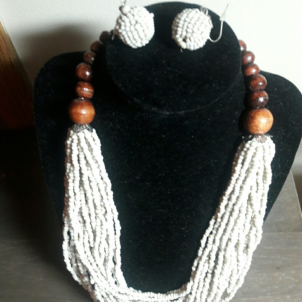 Necklace & earrings