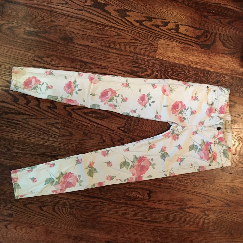 Free people size 25 cropped floral ankle jeans