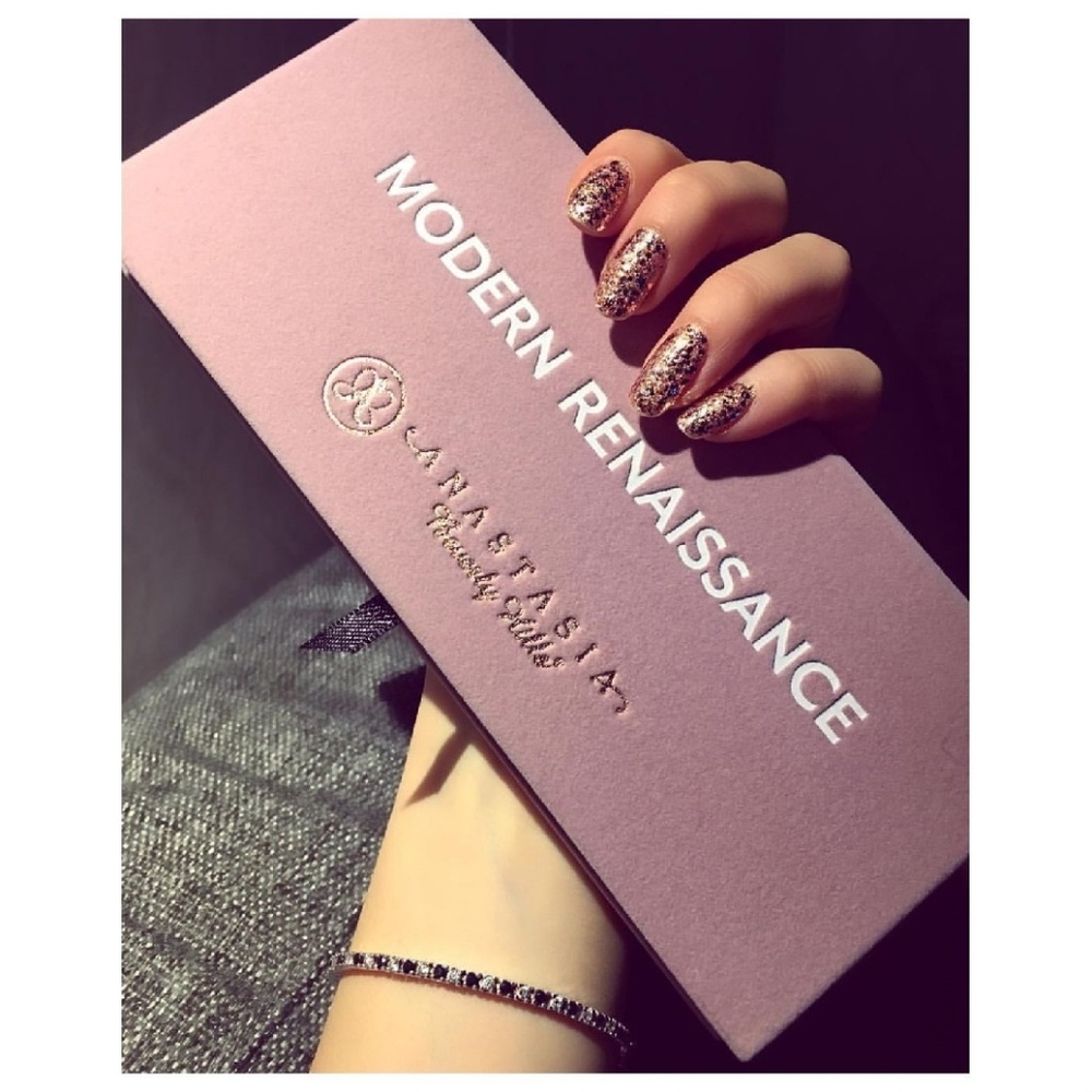 Modern eyeshadow Palette