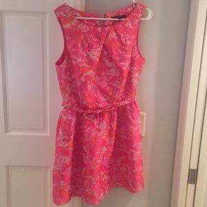 Single. Dress size 10. Cute, flirty, fun to wear!
