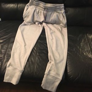 Sweatpants, long grey, cuffed ankle