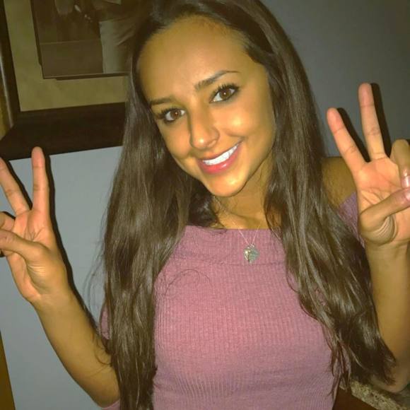 Meet your Posher, Malak - Picture 1 of 1