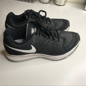 Nike Women's Air Zoom Pegasus 31 Running Shoe